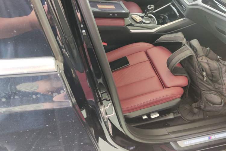 Used BMW 3 Series 2022 Restyled 320Li M Sport Package Right Front Seat