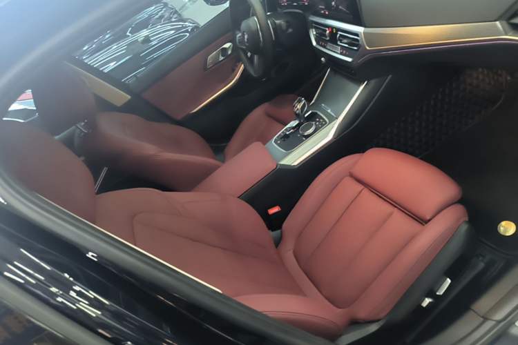 Used BMW 3 Series 2022 325i M Sport Night Edition Package Right Front Seat