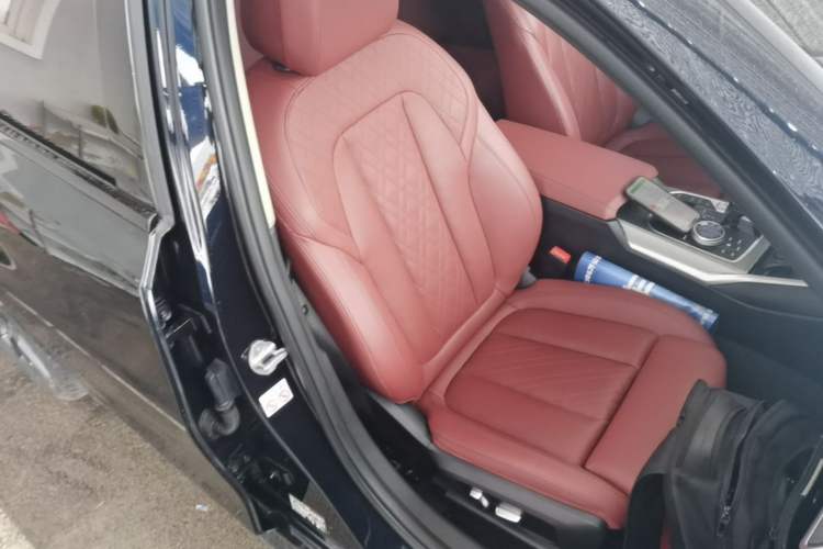 Used BMW 3 Series 2022 Revised 325i M Sport Night Edition Package Right Front Seat