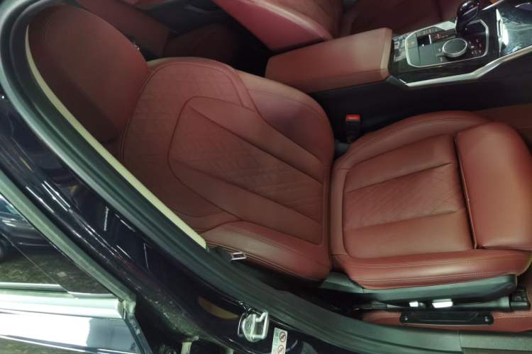Used BMW 3 Series 2022 325Li M Sport Package Right Front Seat