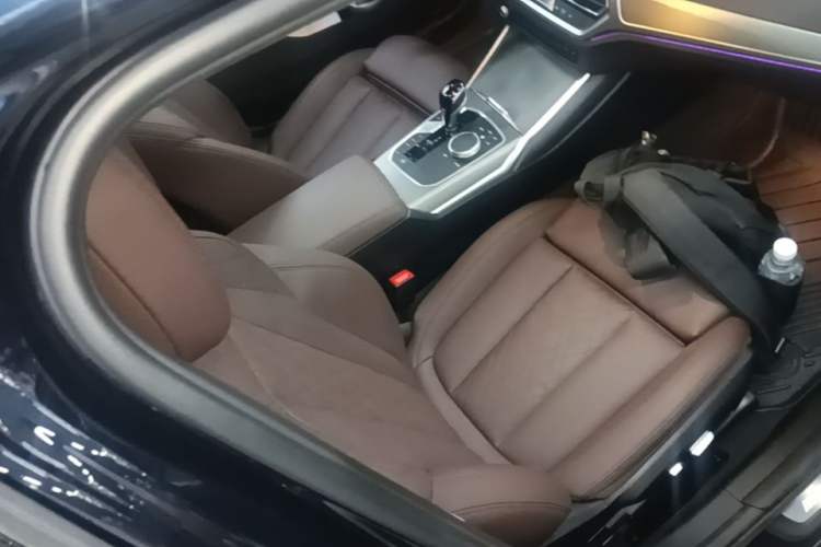 Used BMW 3 Series 2022 Revised 325i M Sport Night Edition Package Right Front Seat