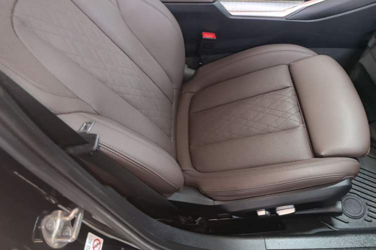 Used BMW 3 Series 2022 Revised 325i M Sport Night Edition Package Right Front Seat