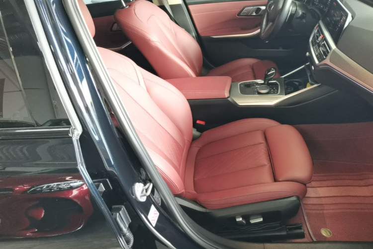 Used BMW 3 Series 2022 325Li M Sport Night Edition Package Right Front Seat
