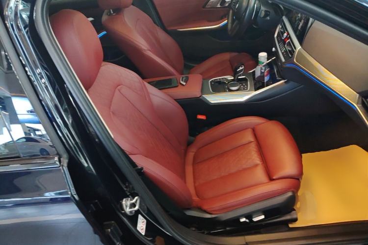 Used BMW 3 Series 2022 Restyled 330Li xDrive M Sport Night Edition Package Right Front Seat