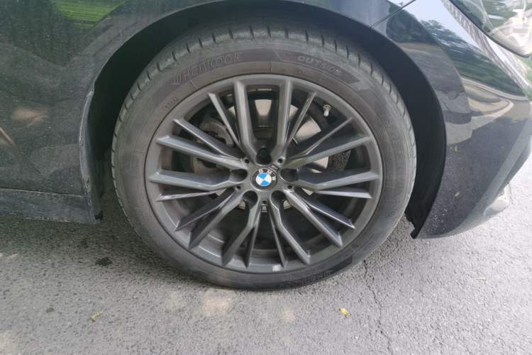 Used BMW 3 Series 2022 325i M Sport Night Edition Package Right Front Wheel Hub
