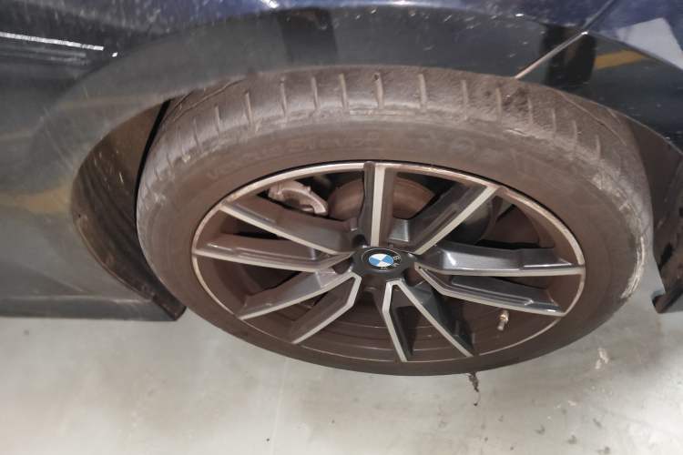 Used BMW 3 Series 2022 Restyled 320Li M Sport Package Right Front Wheel Hub