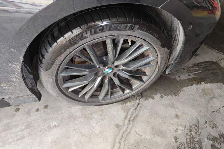 Used BMW 3 Series 2022 325Li M Sport Night Edition Package Right Front Wheel Hub