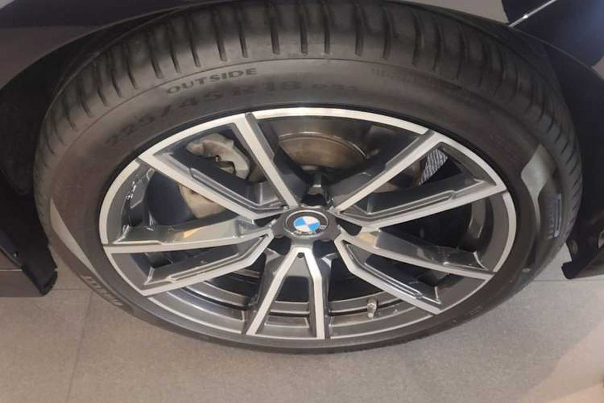 Used BMW 3 Series 2022 325Li xDrive M Sport Package Right Front Wheel Hub