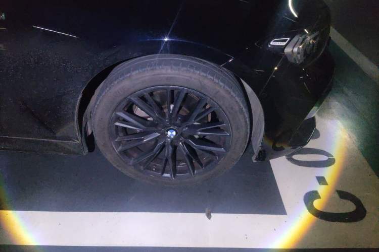 Used BMW 3 Series 2022 Revised 325i M Sport Night Edition Package Right Front Wheel Hub