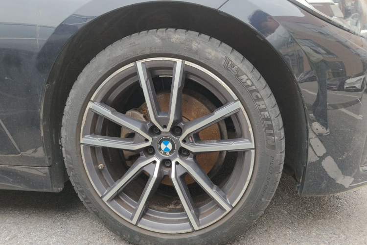 Used BMW 3 Series 2022 Restyled 320Li M Sport Package Right Front Wheel Hub