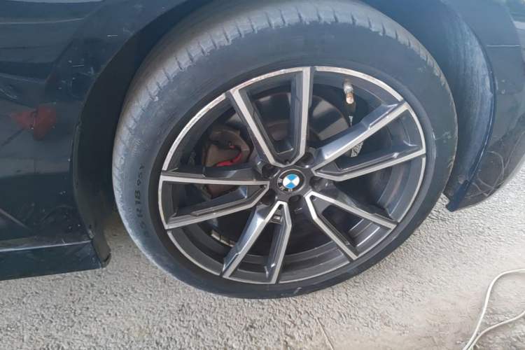 Used BMW 3 Series 2022 325Li M Sport Package Right Front Wheel Hub