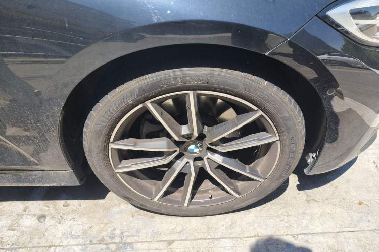 Used BMW 3 Series 2022 Updated 325Li M Sport Package Right Front Wheel Hub