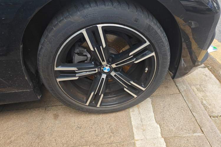 Used BMW 3 Series 2022 Updated 325i M Sport Package Right Front Wheel Hub