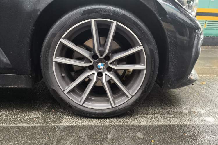 Used BMW 3 Series 2022 320Li M Sport Package Right Front Wheel Hub
