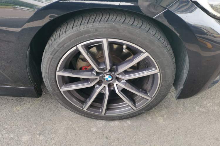 Used BMW 3 Series 2022 Restyled 320Li M Sport Package Right Front Wheel Hub
