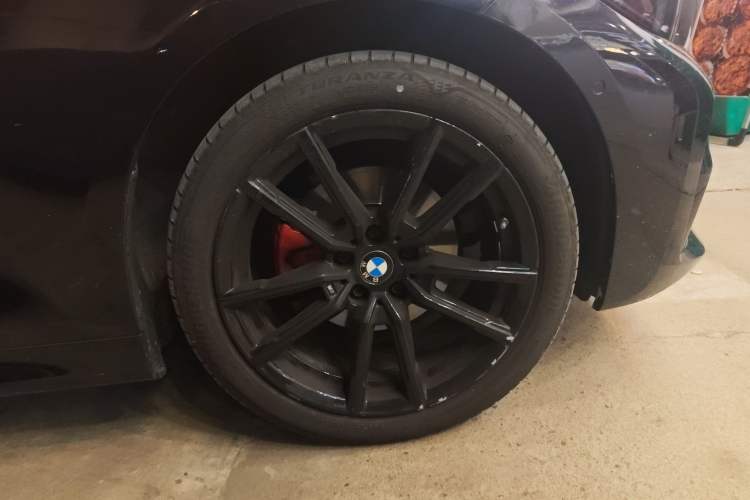 Used BMW 3 Series 2022 320Li M Sport Package Right Front Wheel Hub