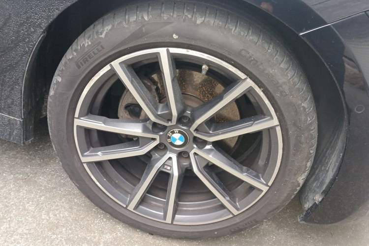 Used BMW 3 Series 2022 Updated 325Li M Sport Package Right Front Wheel Hub