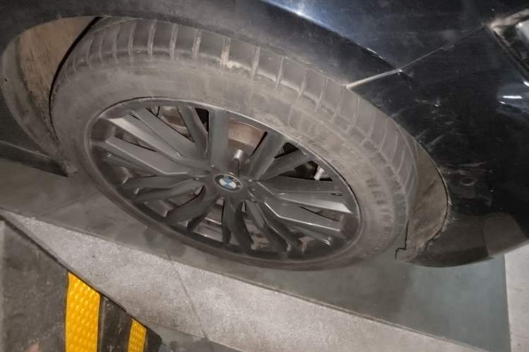 Used BMW 3 Series 2022 Restyled 325Li M Sport Night Edition Package Right Front Wheel Hub