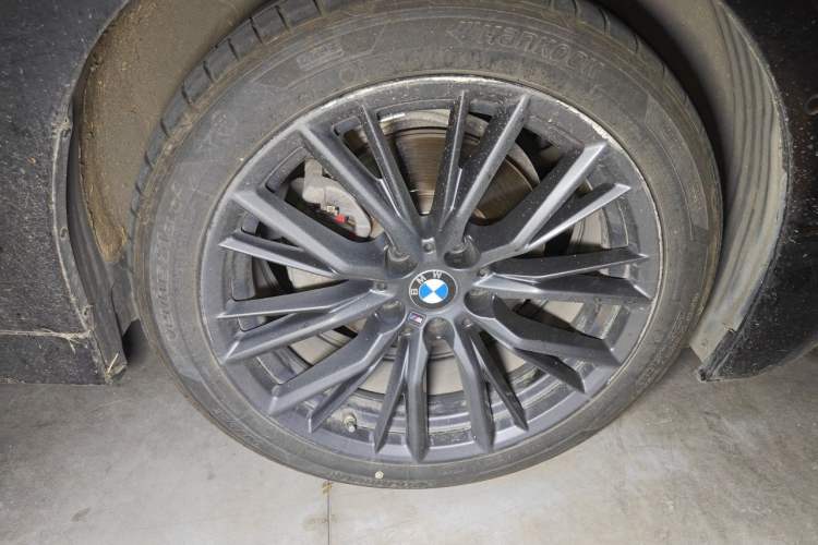 Used BMW 3 Series 2022 325Li M Sport Night Edition Package Right Front Wheel Hub