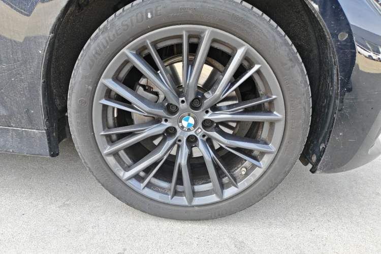 Used BMW 3 Series 2022 Revised 325i M Sport Night Edition Package Right Front Wheel Hub
