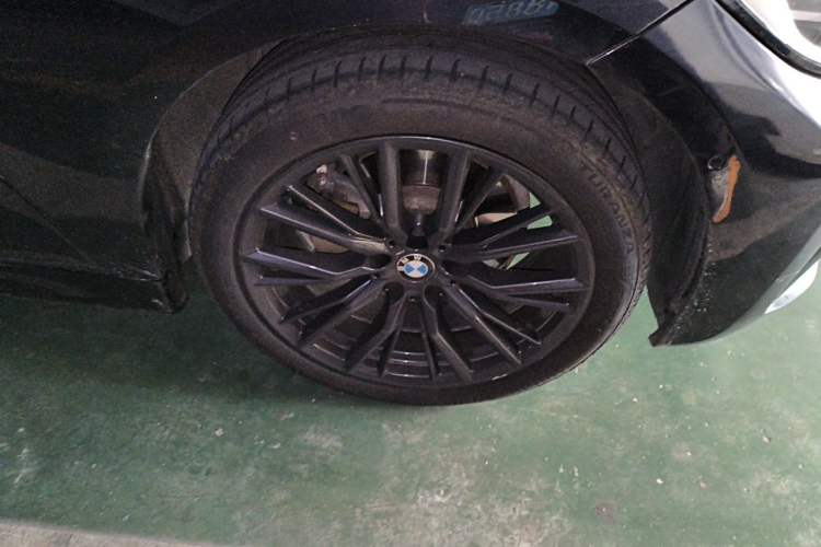 Used BMW 3 Series 2022 325Li M Sport Night Edition Package Right Front Wheel Hub