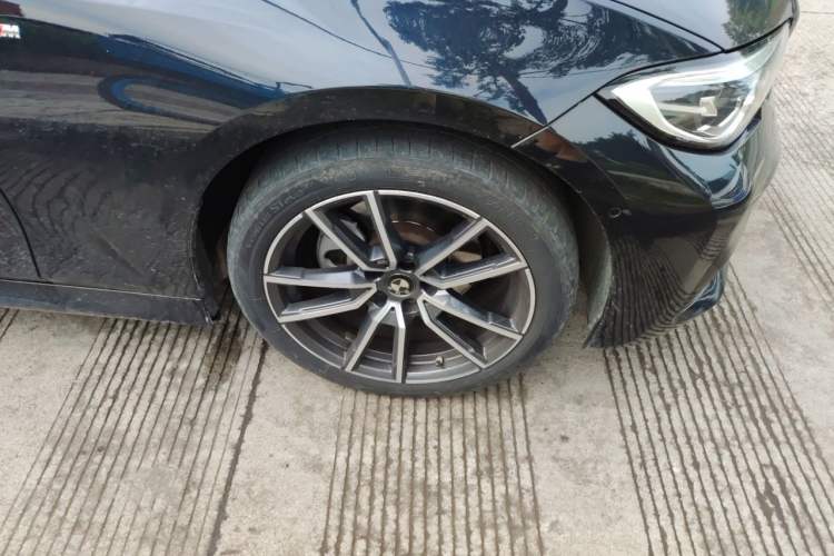 Used BMW 3 Series 2022 Updated 325Li M Sport Package Right Front Wheel Hub