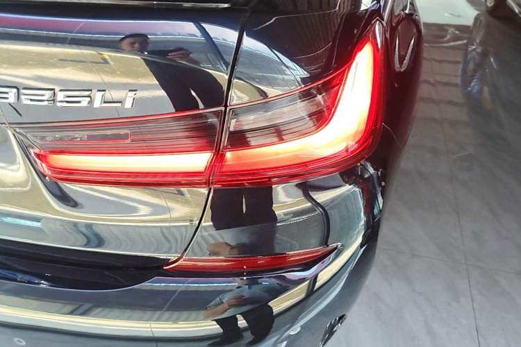 Used BMW 3 Series 2022 325Li M Sport Night Edition Package Right Rear Taillight