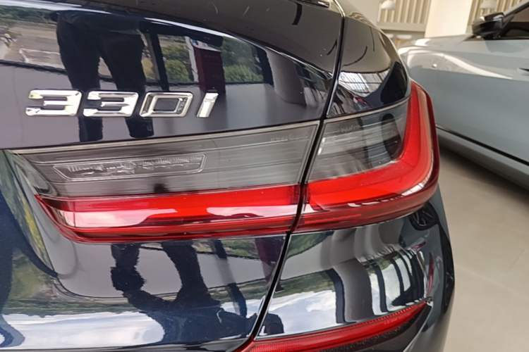 Used BMW 3 Series 2022 330i M Sport Night Edition Right Rear Taillight