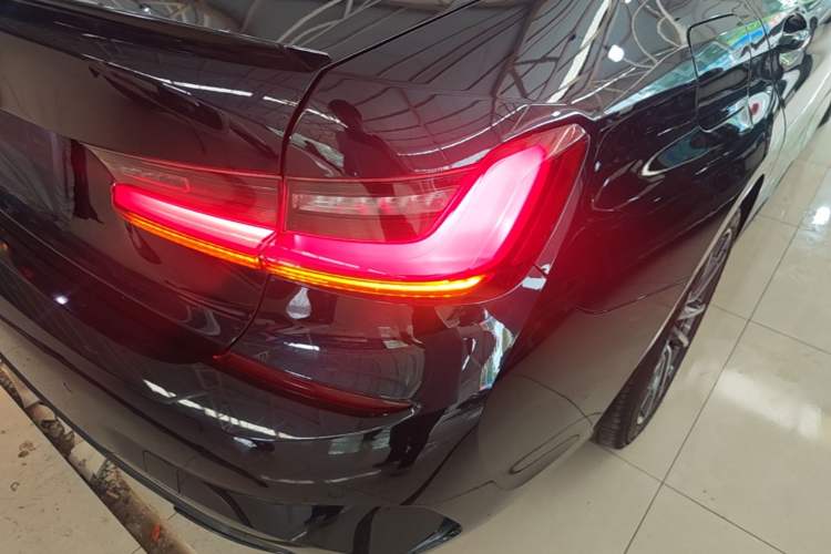 Used BMW 3 Series 2022 Restyled 320Li M Sport Package Right Rear Taillight