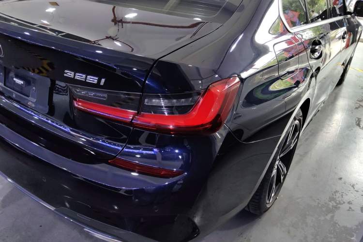 Used BMW 3 Series 2022 325i M Sport Package Right Rear Taillight