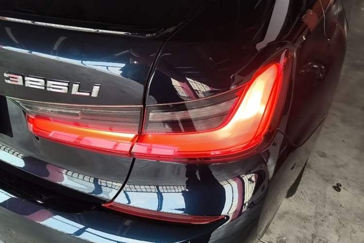 Used BMW 3 Series 2022 325Li M Sport Night Edition Package Right Rear Taillight