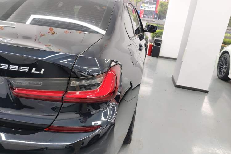 Used BMW 3 Series 2022 325Li M Sport Package Right Rear Taillight