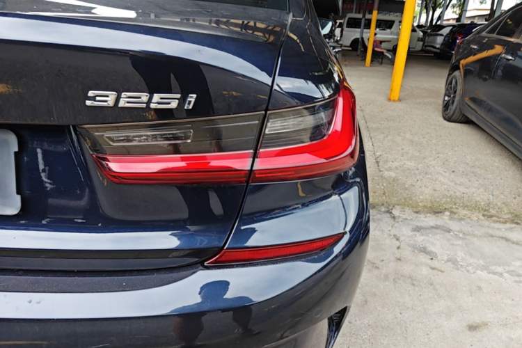 Used BMW 3 Series 2022 Updated 325i M Sport Package Right Rear Taillight