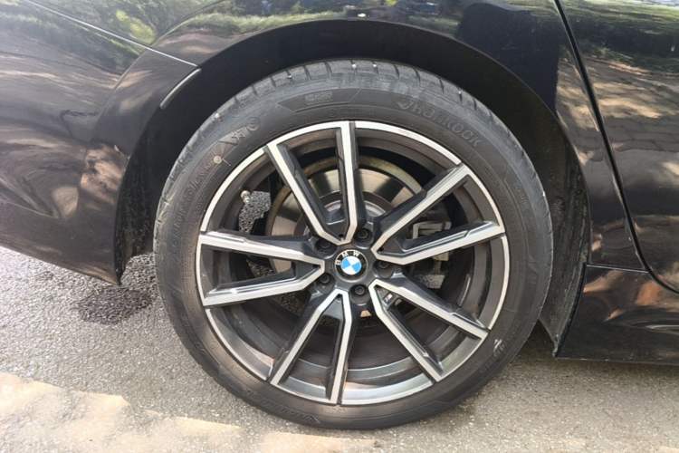 Used BMW 3 Series 2022 320Li M Sport Package Right Rear Wheel Hub