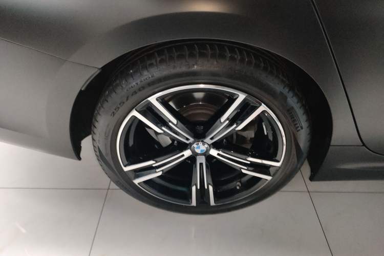 Used BMW 3 Series 2022 325i M Sport Package Right Rear Wheel Hub