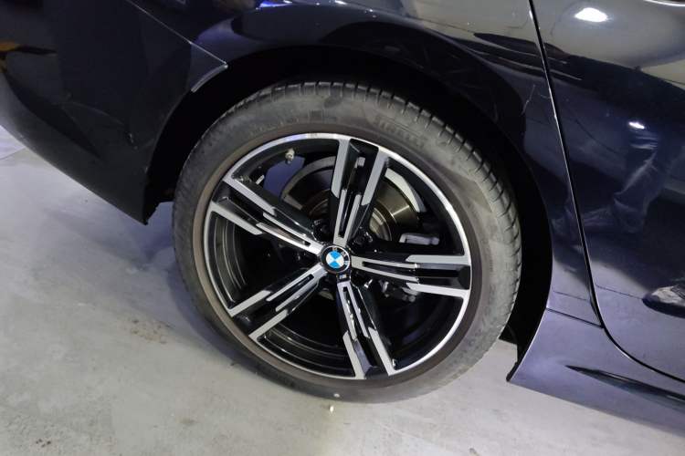 Used BMW 3 Series 2022 325i M Sport Package Right Rear Wheel Hub