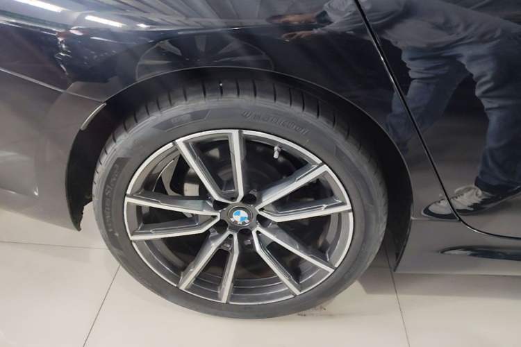 Used BMW 3 Series 2022 325Li M Sport Package Right Rear Wheel Hub
