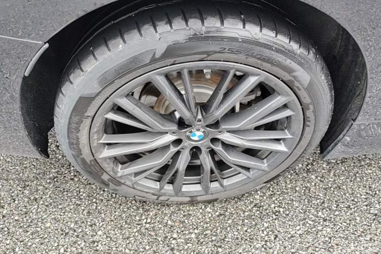 Used BMW 3 Series 2022 Restyled 325Li M Sport Night Edition Package Right Rear Wheel Hub