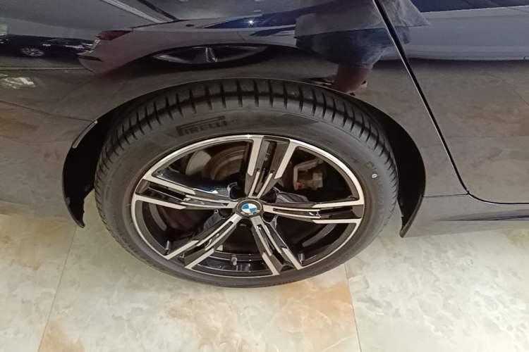 Used BMW 3 Series 2022 Updated 325i M Sport Package Right Rear Wheel Hub