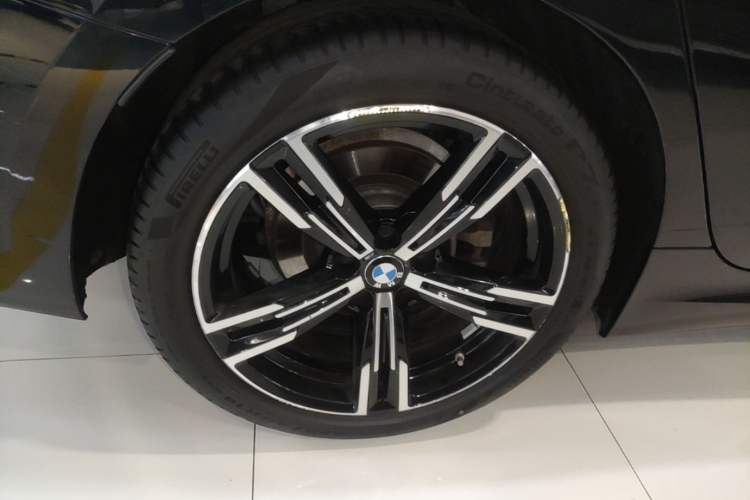 Used BMW 3 Series 2022 Updated 325i M Sport Package Right Rear Wheel Hub