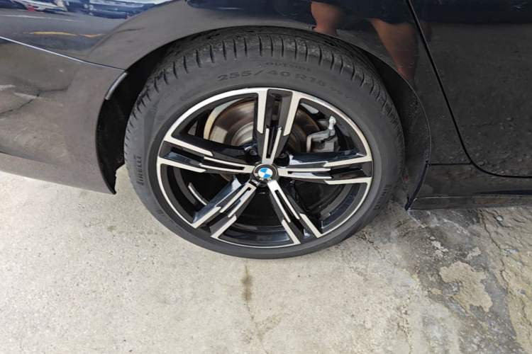 Used BMW 3 Series 2022 Updated 325i M Sport Package Right Rear Wheel Hub