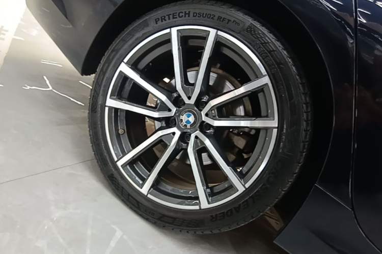 Used BMW 3 Series 2022 325Li M Sport Package Right Rear Wheel Hub
