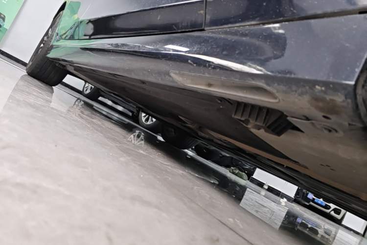 Used BMW 3 Series 2022 325Li M Sport Night Edition Package Right Side Sill