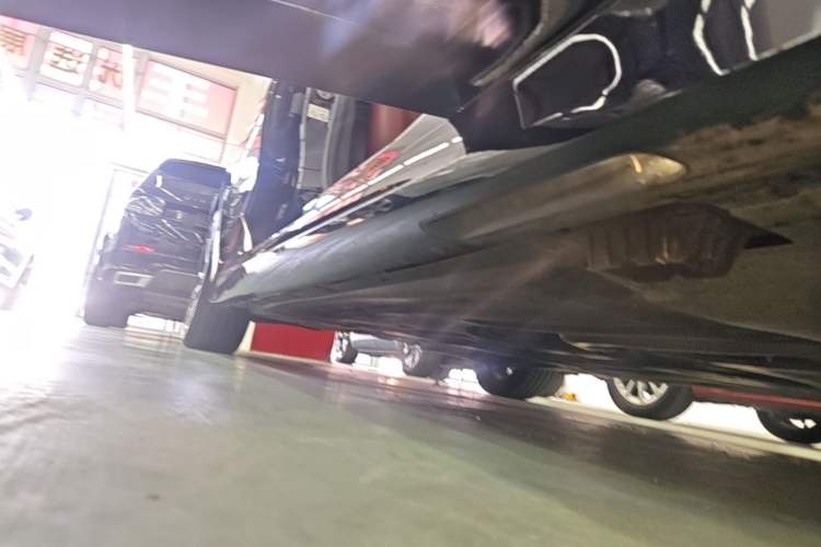 Used BMW 3 Series 2022 325Li M Sport Package Right Side Sill