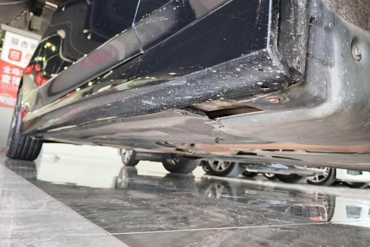 Used BMW 3 Series 2022 320Li M Sport Package Right Side Sill