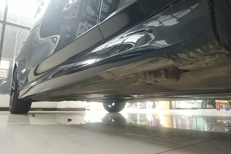 Used BMW 3 Series 2022 325Li M Sport Package Right Side Sill