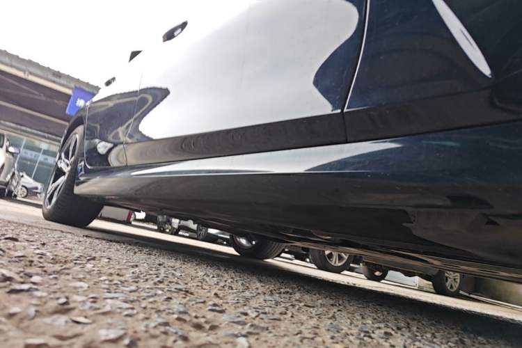 Used BMW 3 Series 2022 Updated 325i M Sport Package Right Side Sill