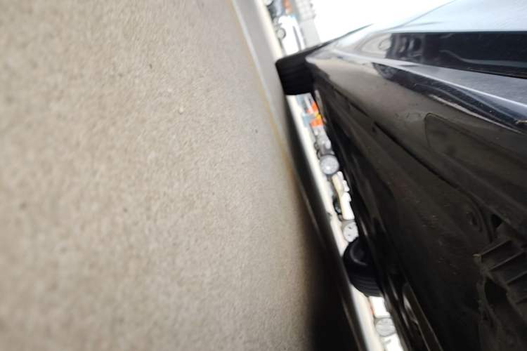 Used BMW 3 Series 2022 325Li M Sport Night Edition Package Right Side Sill