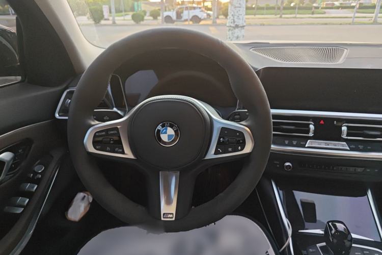 Used BMW 3 Series 2022 325Li M Sport Package Steering Wheel