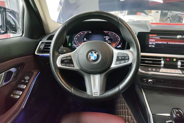 Used BMW 3 Series 2022 325i M Sport Package Steering Wheel